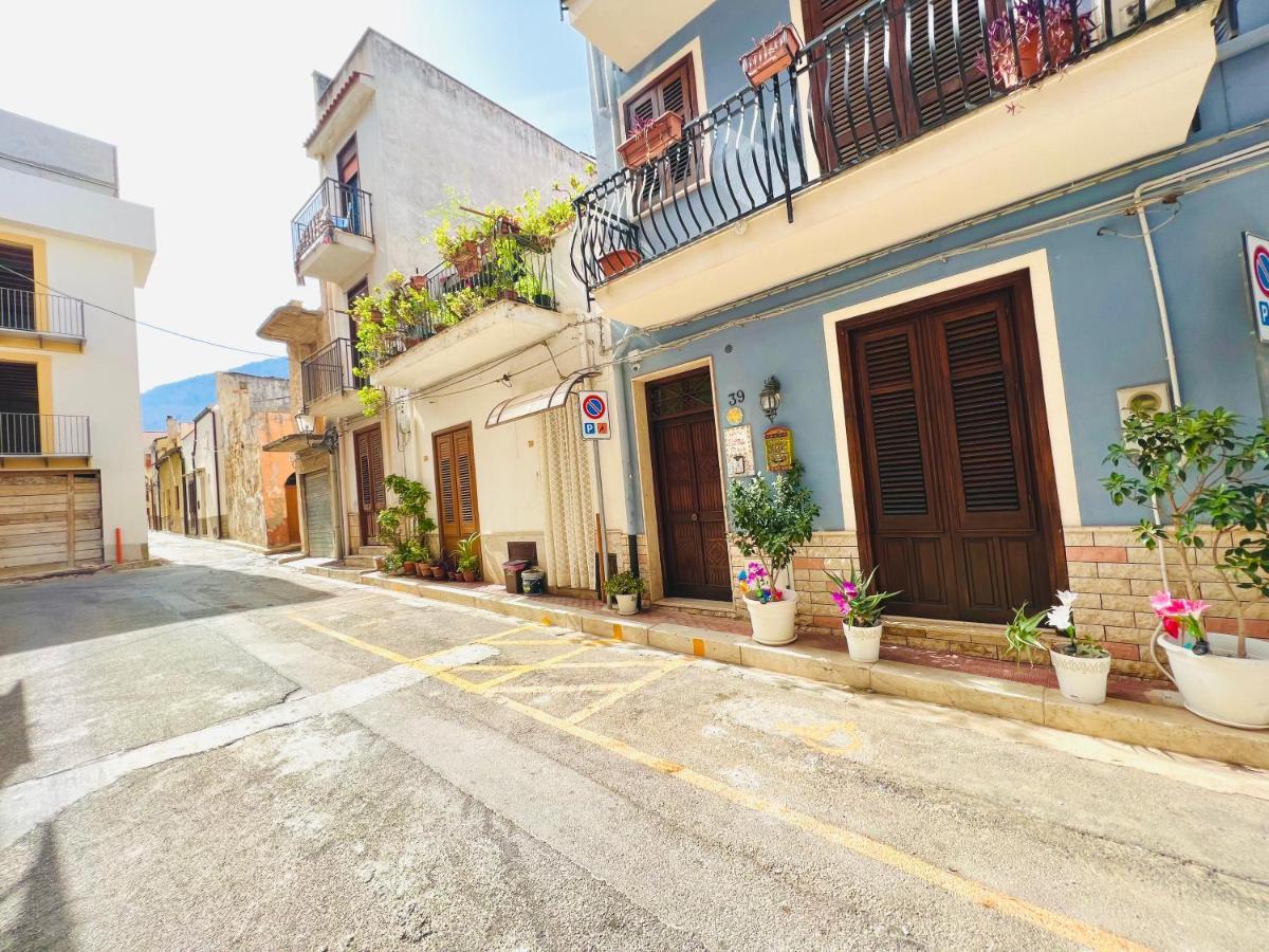 Regina Elena Bed & Breakfast Cinisi Luaran gambar